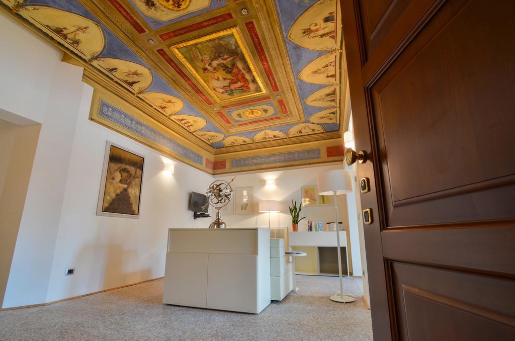 Palazzo Banchi Halldis Apartments Bolonia Zewnętrze zdjęcie